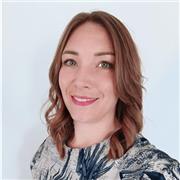 Diplômée d'un doctorat en science donne des cours en biologie / math / informatique